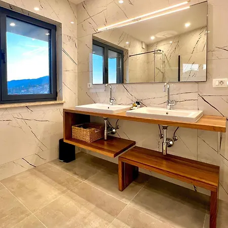 Stunning In With House Sea View Casa vacanze