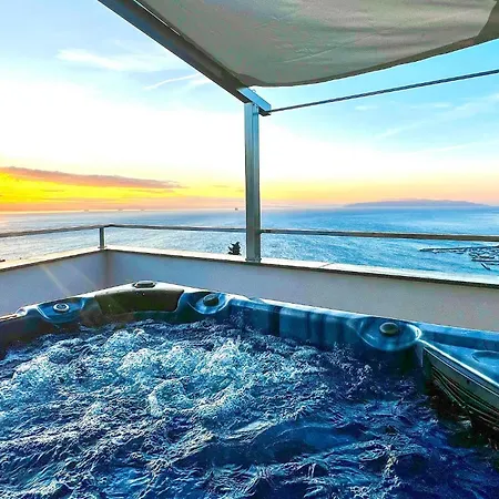 Stunning In With House Sea View *
