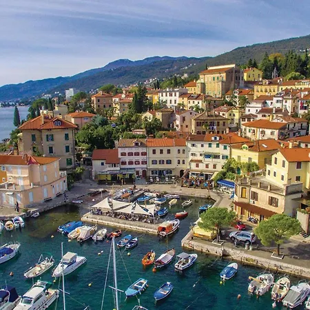 Holiday home Stunning In With House Sea View Opatija