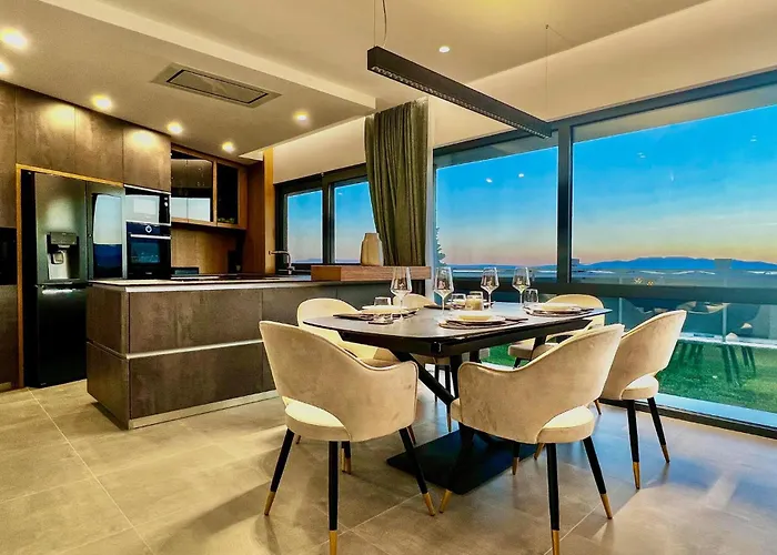 Pet Friendly In Опатия